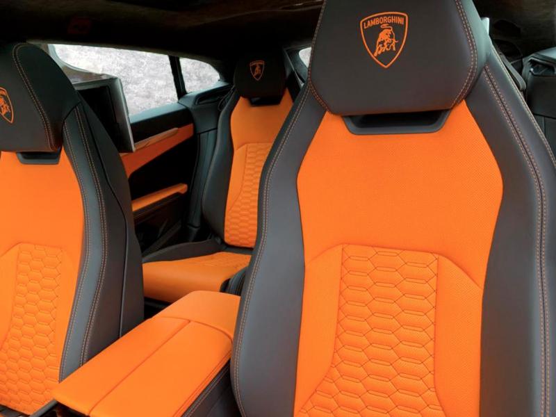 Купить Lamborghini Urus бензин 2023 id-9273 в Киеве, Фото №[delta]