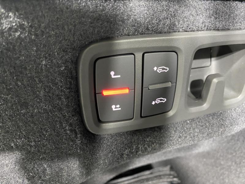 Купить Lamborghini Urus бензин 2023 id-9181 в Киеве, Фото №[delta]