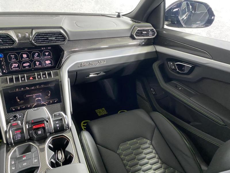 Купить Lamborghini Urus бензин 2023 id-9181 в Киеве, Фото №[delta]