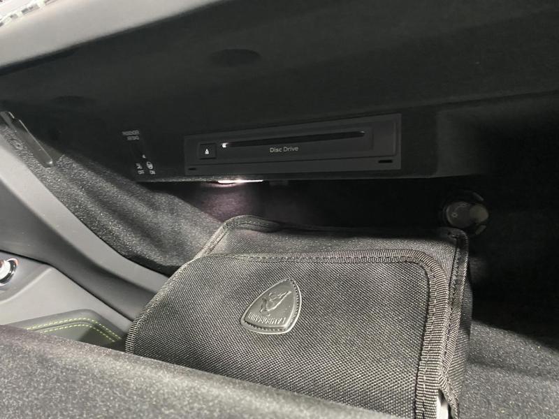 Купить Lamborghini Urus бензин 2023 id-9181 в Киеве, Фото №[delta]