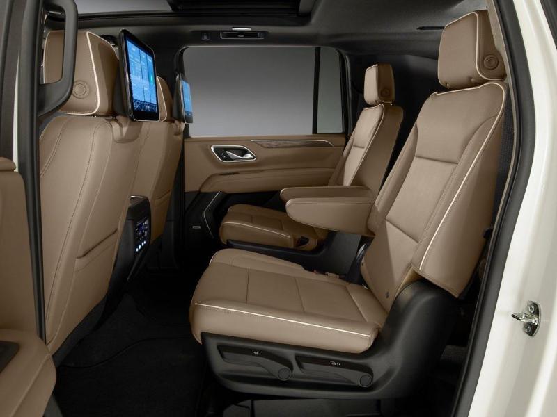 Купить Chevrolet Suburban бензин 2023 id-8854 в Киеве, Фото №[delta]