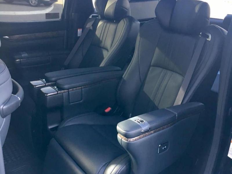 Купить Toyota Alphard бензин 2023 id-7386 в Киеве, Фото №[delta]