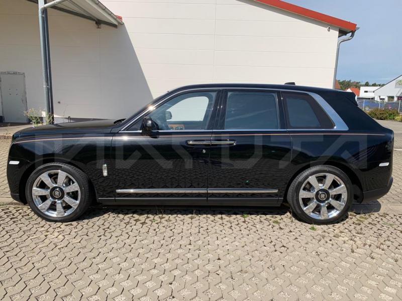 Купить Rolls-Royce Cullinan бензин 2023 id-7353 в Киеве, Фото №[delta]