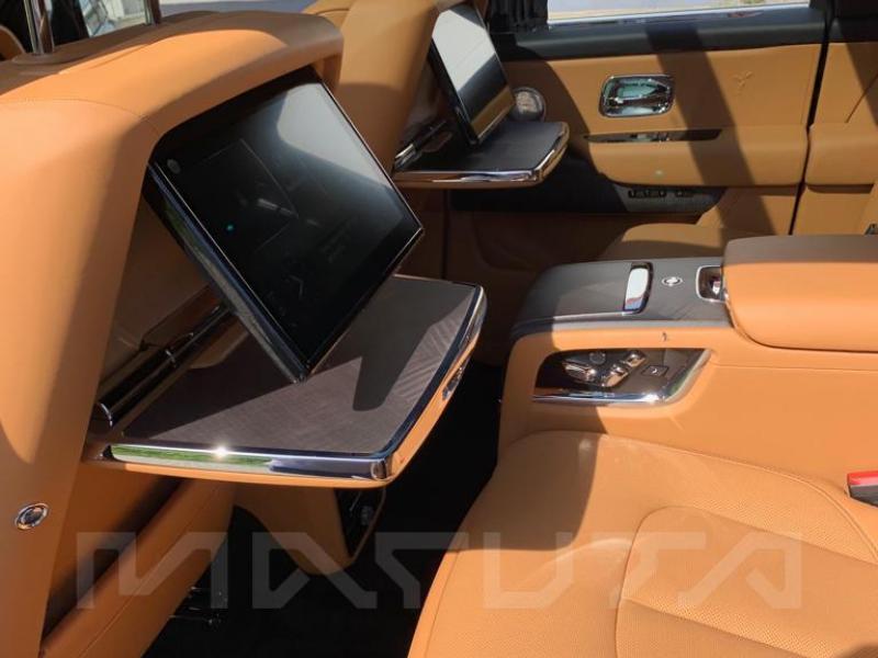 Купить Rolls-Royce Cullinan бензин 2023 id-7353 в Киеве, Фото №[delta]