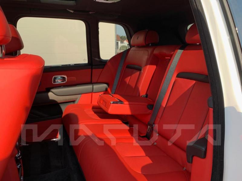 Купить Rolls-Royce Cullinan бензин 2023 id-7056 в Киеве, Фото №[delta]
