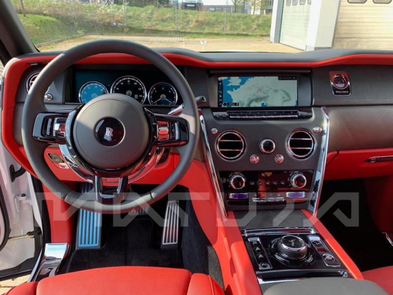 Купить Rolls-Royce Cullinan бензин 2023 id-7056 в Киеве, Фото №[delta]