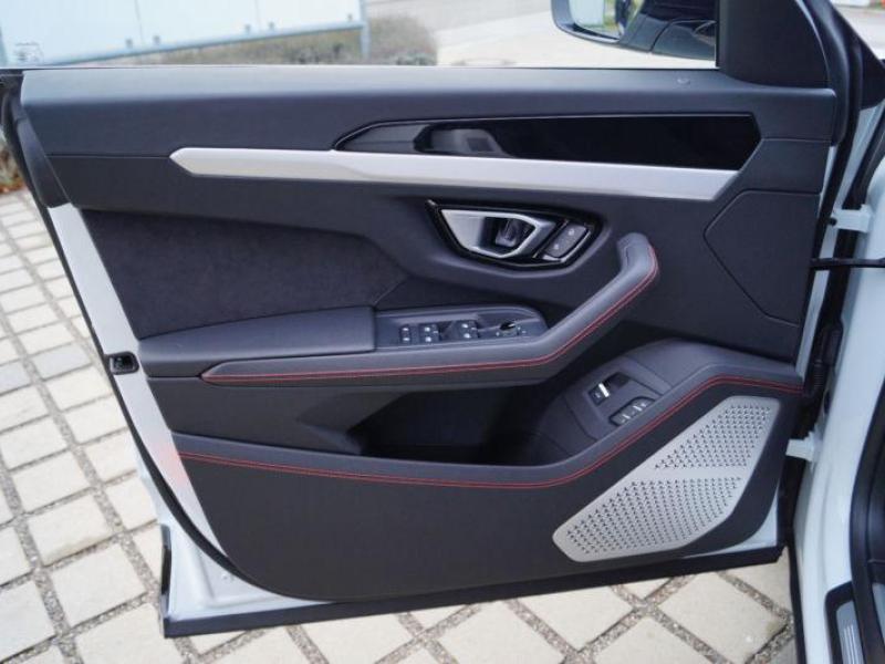 Купить Lamborghini Urus бензин 2025 id-6530 в Киеве, Фото №[delta]