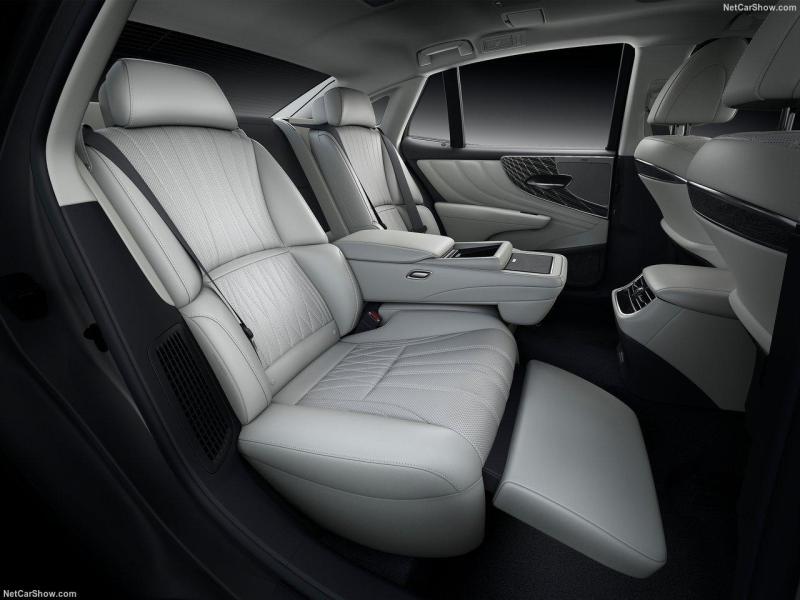 Купить Lexus LS 500 бензин 2026 id-1004708 в Киеве, Фото №[delta]