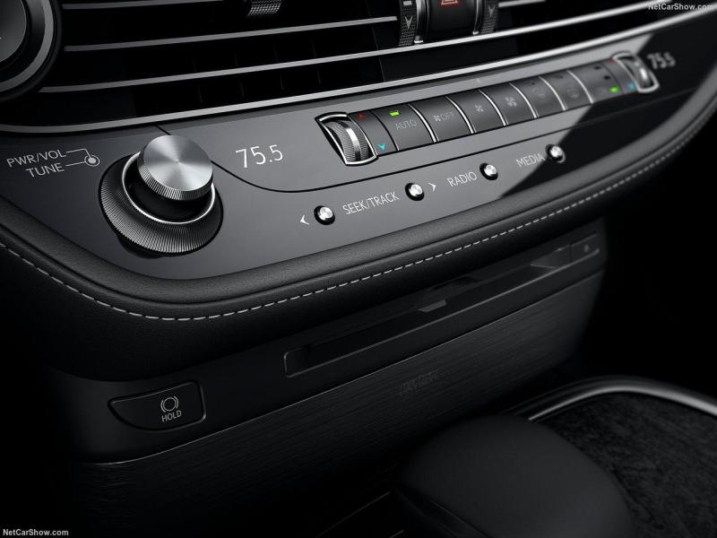 Купить Lexus LS 500 бензин 2026 id-1004708 в Киеве, Фото №[delta]