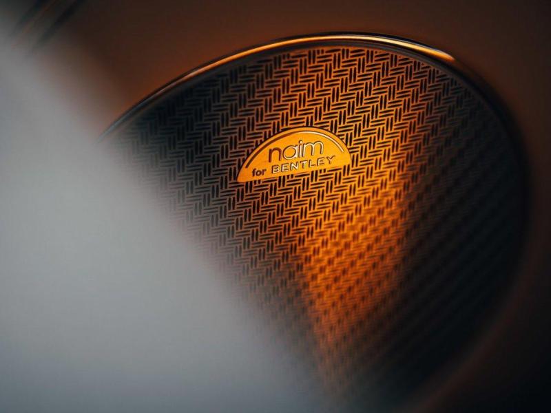 Купить Bentley Bentayga Hybrid гибрид 2025 id-7179 в Киеве, Фото №[delta]