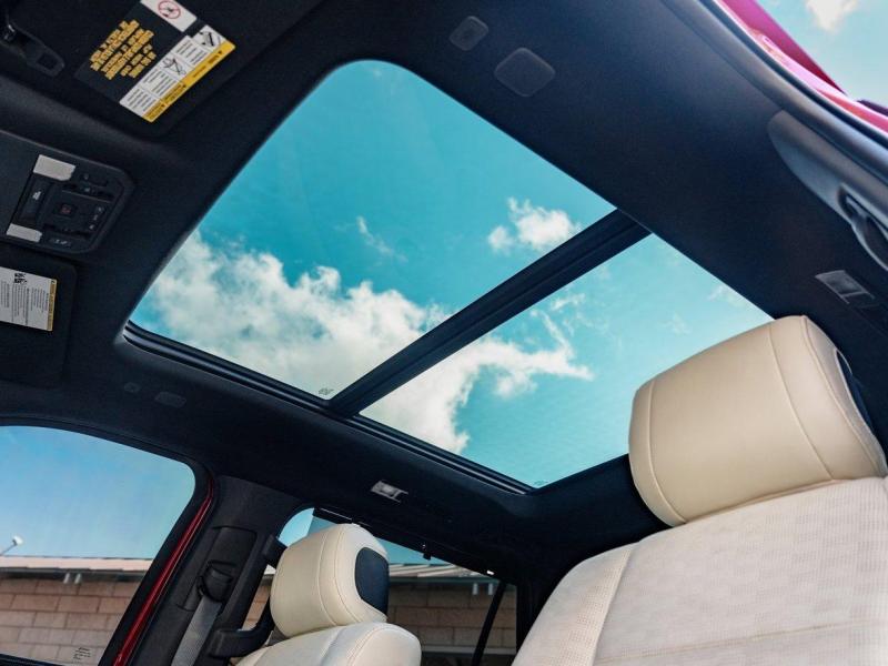 Купить Toyota Sequoia Platinum бензин 2024 id-1005995 в Киеве, Фото №[delta]