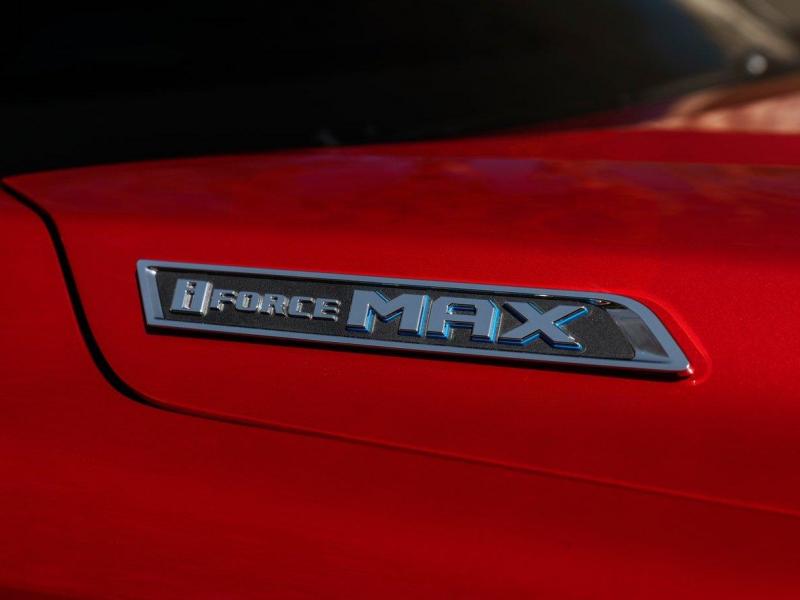 Купить Toyota Sequoia Platinum бензин 2024 id-1005995 в Киеве, Фото №[delta]