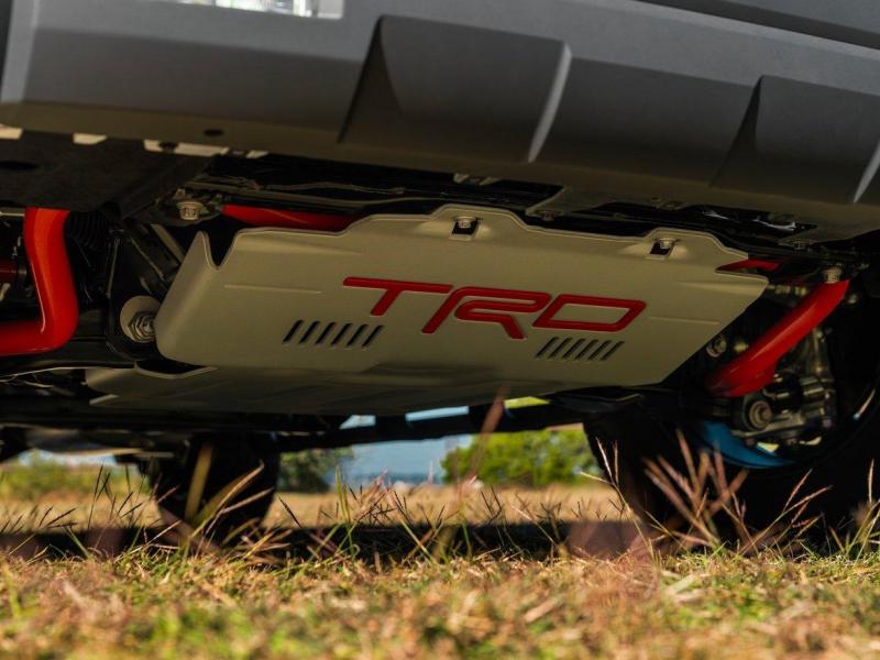 Купить Toyota Sequoia Platinum бензин 2024 id-1005995 в Киеве, Фото №[delta]