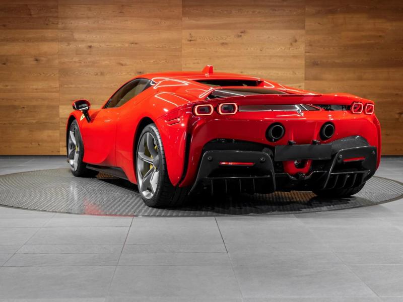 Купить Ferrari SF90 Stradale гибрид 2024 id-1006024 в Киеве, Фото №[delta]