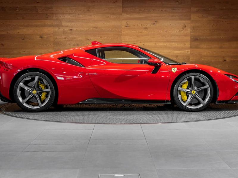 Купить Ferrari SF90 Stradale гибрид 2024 id-1006024 в Киеве, Фото №[delta]