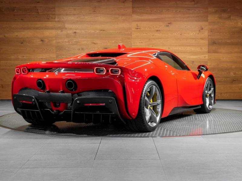 Купить Ferrari SF90 Stradale гибрид 2024 id-1006024 в Киеве, Фото №[delta]