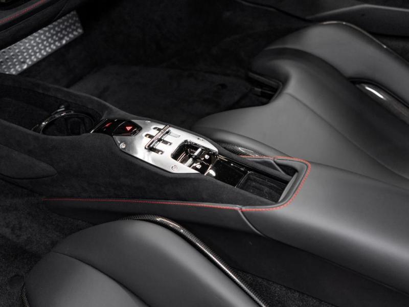 Купить Ferrari SF90 Stradale гибрид 2024 id-1006024 в Киеве, Фото №[delta]