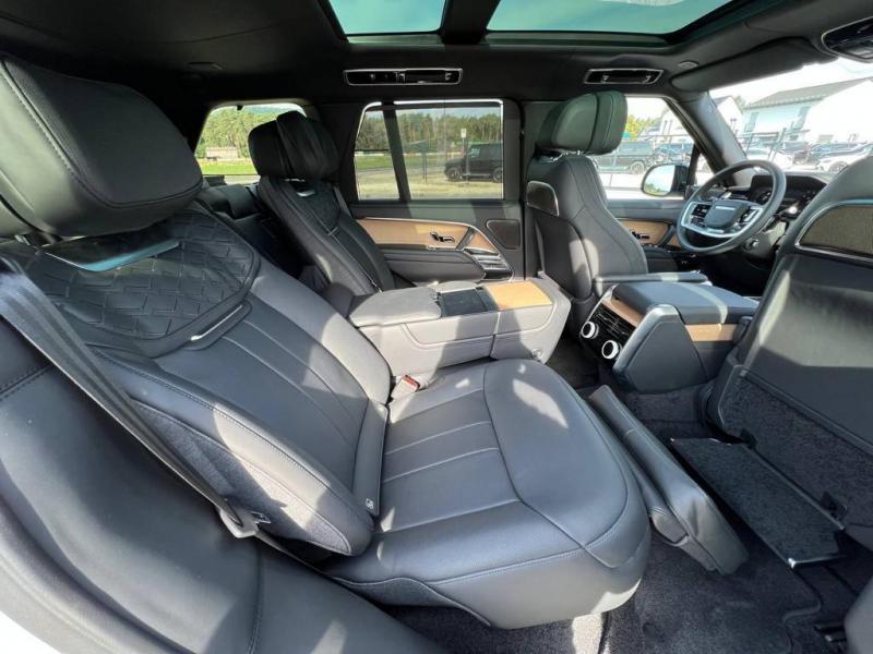 Купить Land-Rover Range-Rover SVAutobiography бензин 2024 id-1006066 в Киеве, Фото №[delta]