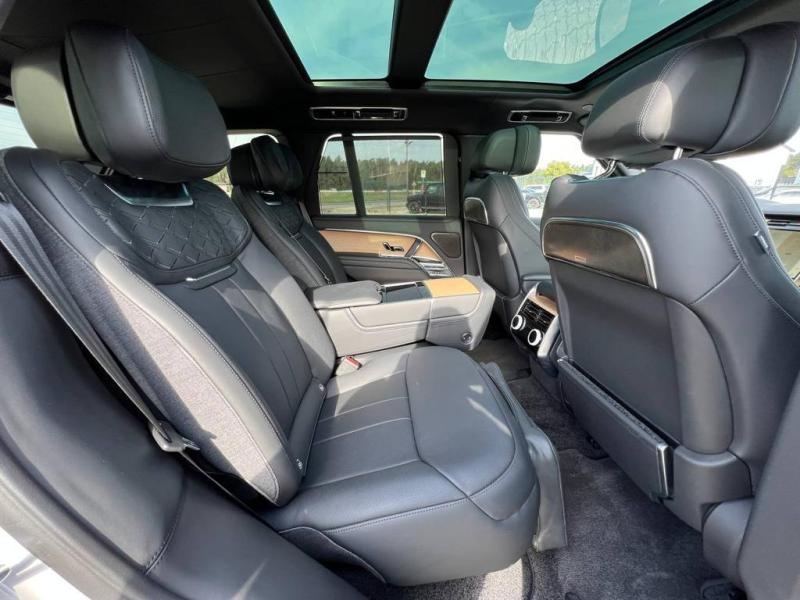 Купить Land-Rover Range-Rover SVAutobiography бензин 2025 id-1006066 в Киеве, Фото №[delta]