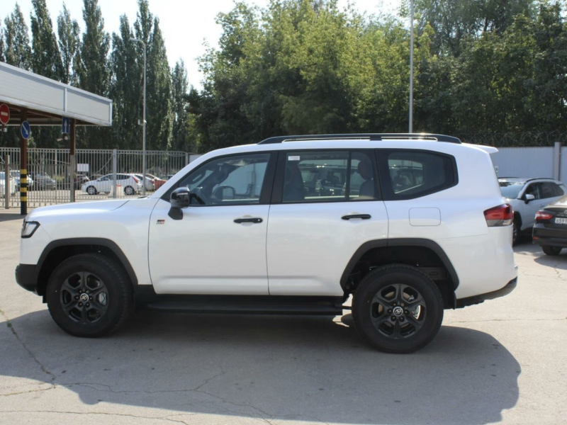 Купить Toyota Land Cruiser 300 GR Sport бензин 2025 id-1006084 в Киеве, Фото №[delta]