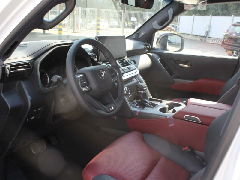 Купить Toyota Land Cruiser 300 GR Sport бензин 2025 id-1006084 в Киеве, Фото №[delta]