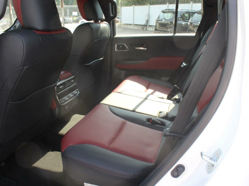 Купить Toyota Land Cruiser 300 GR Sport бензин 2025 id-1006084 в Киеве, Фото №[delta]