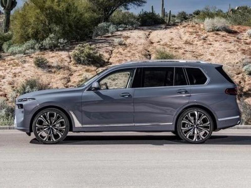 Купить BMW X7 M60i бензин 2025 id-1006180 в Киеве, Фото №[delta]