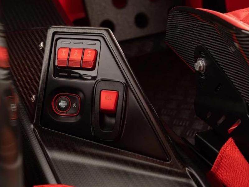 Купить Mercedes-Benz G 900 Crawler бензин 2025 id-1006188 в Киеве, Фото №[delta]