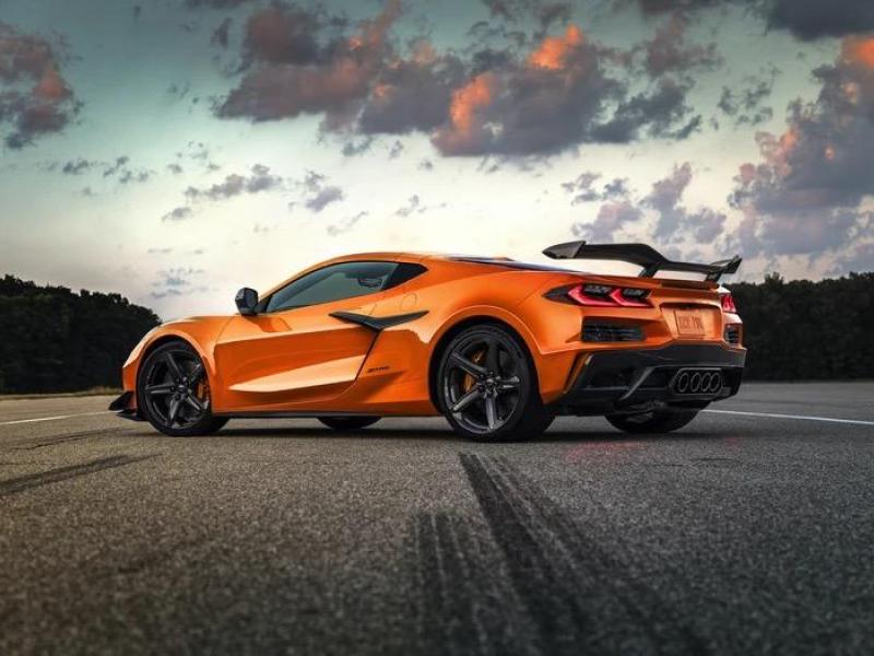Купить Chevrolet Corvette Z06 бензин 2025 id-1006200 в Киеве, Фото №[delta]