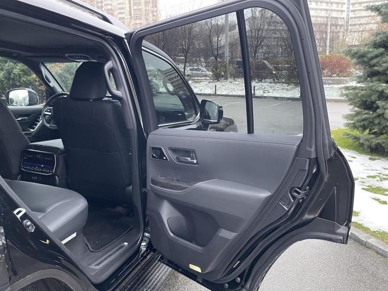 Купить Toyota Land Cruiser 300 дизель 2025 id-1006210 в Киеве, Фото №[delta]
