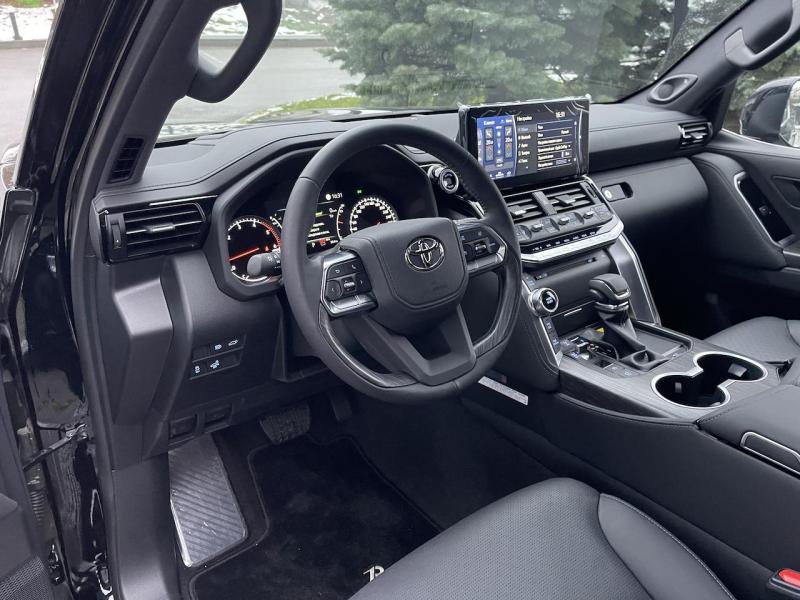 Купить Toyota Land Cruiser 300 дизель 2025 id-1006210 в Киеве, Фото №[delta]