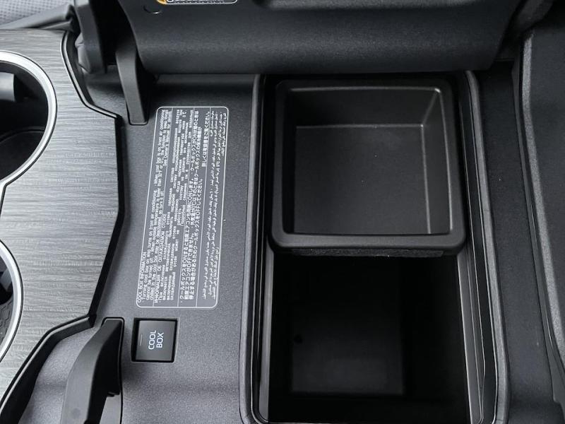 Купить Toyota Land Cruiser 300 дизель 2025 id-1006210 в Киеве, Фото №[delta]