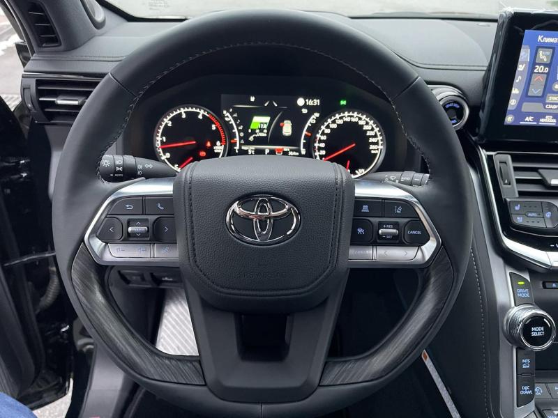 Купить Toyota Land Cruiser 300 дизель 2025 id-1006210 в Киеве, Фото №[delta]