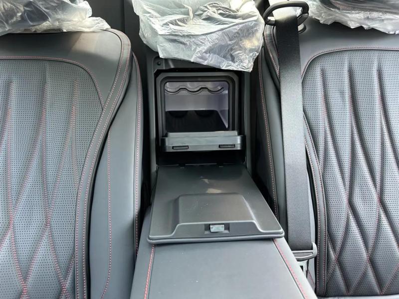 Купить Mercedes-Benz S 63е гибрид 2025 id-1006219 в Киеве, Фото №[delta]