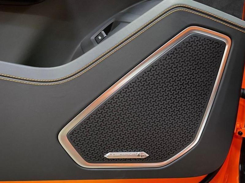 Купить Lamborghini Urus Pearl Capsule бензин 2025 id-1006238 в Киеве, Фото №[delta]