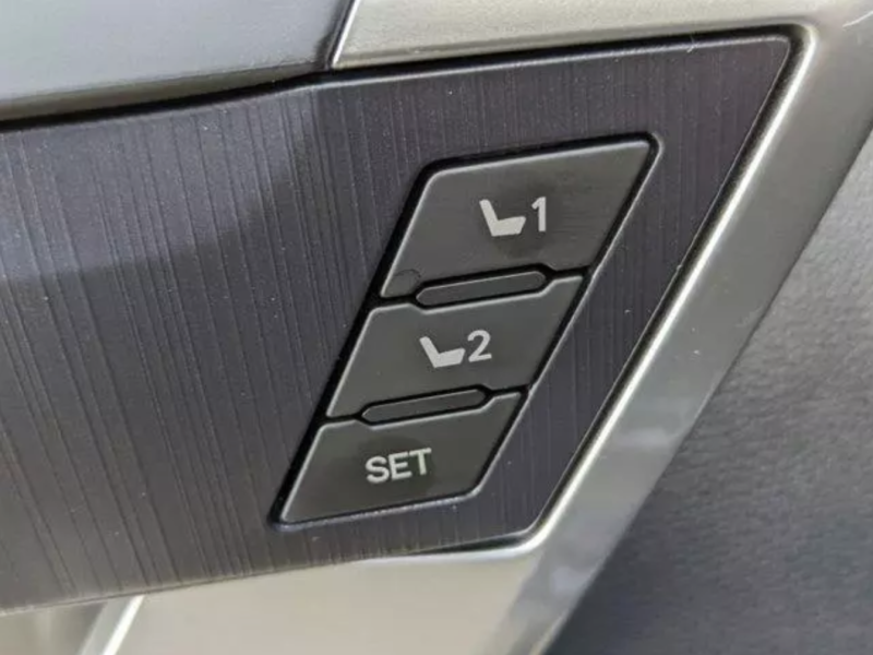 Купить Toyota Sequoia Capstone гибрид 2025 id-1006242 в Киеве, Фото №[delta]