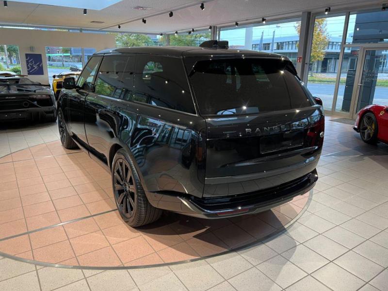 Купить Land-Rover Range-Rover L460 Autobioraphy LWB бензин 2025 id-1006252 в Киеве, Фото №[delta]