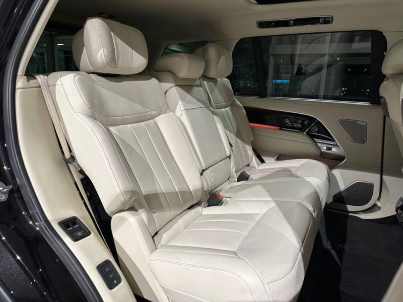 Купить Land-Rover Range-Rover L460 Autobioraphy LWB дизель 2025 id-1006251 в Киеве, Фото №[delta]