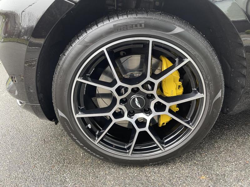 Купить Aston-Martin DBX бензин 2023 id-1006261 в Киеве, Фото №[delta]