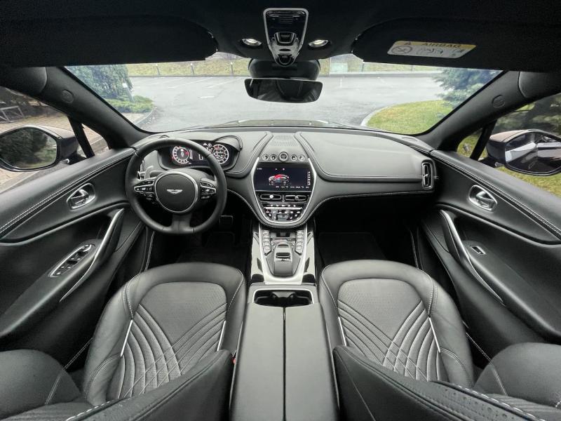 Купить Aston-Martin DBX бензин 2023 id-1006261 в Киеве, Фото №[delta]
