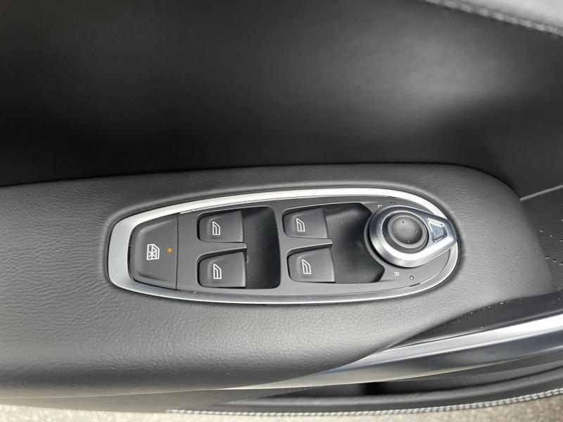 Купить Aston-Martin DBX бензин 2023 id-1006261 в Киеве, Фото №[delta]