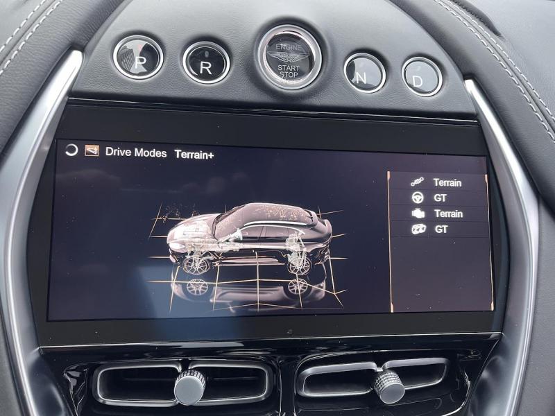 Купить Aston-Martin DBX бензин 2023 id-1006261 в Киеве, Фото №[delta]