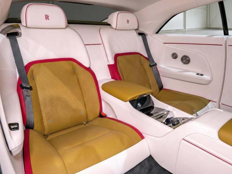Купить Rolls-Royce Spectre электро 2026 id-1006275 в Киеве, Фото №[delta]
