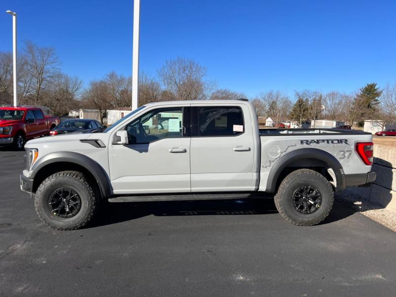 Купить Ford F-150 Raptor R бензин 2024 id-1006308 в Киеве, Фото №[delta]