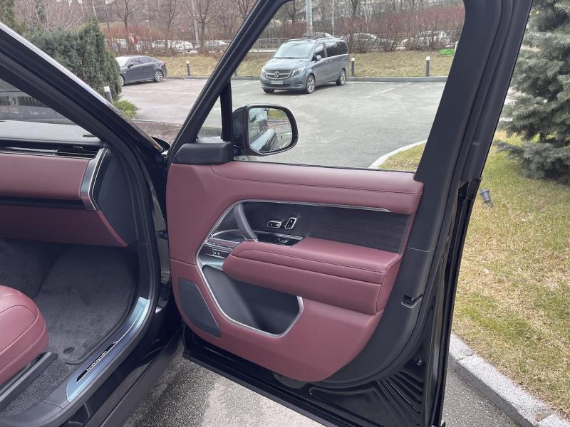 Купить Land-Rover Range-Rover L460 Autobioraphy LWB дизель 2025 id-1006311 в Киеве, Фото №[delta]