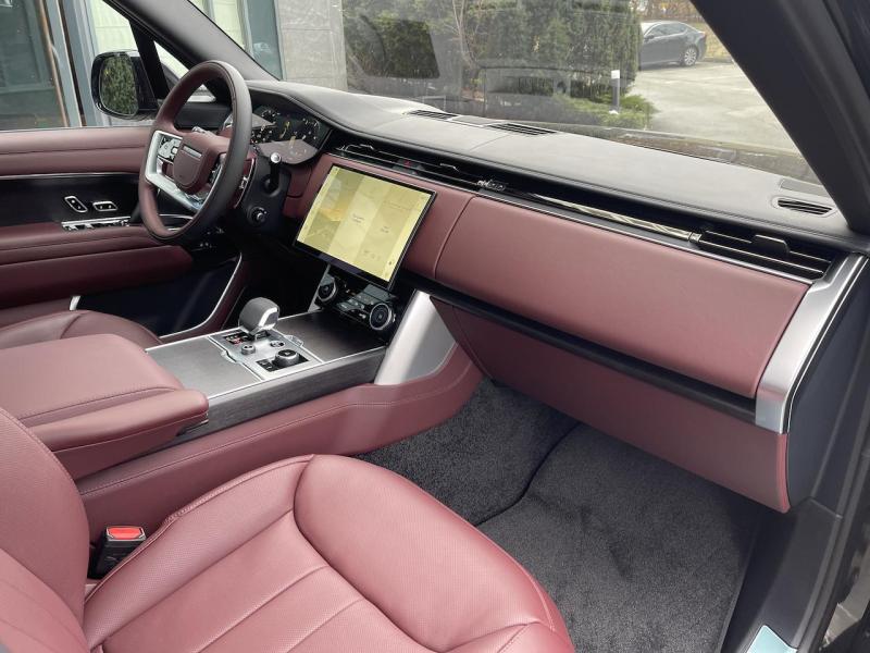 Купить Land-Rover Range-Rover L460 Autobioraphy LWB дизель 2025 id-1006311 в Киеве, Фото №[delta]