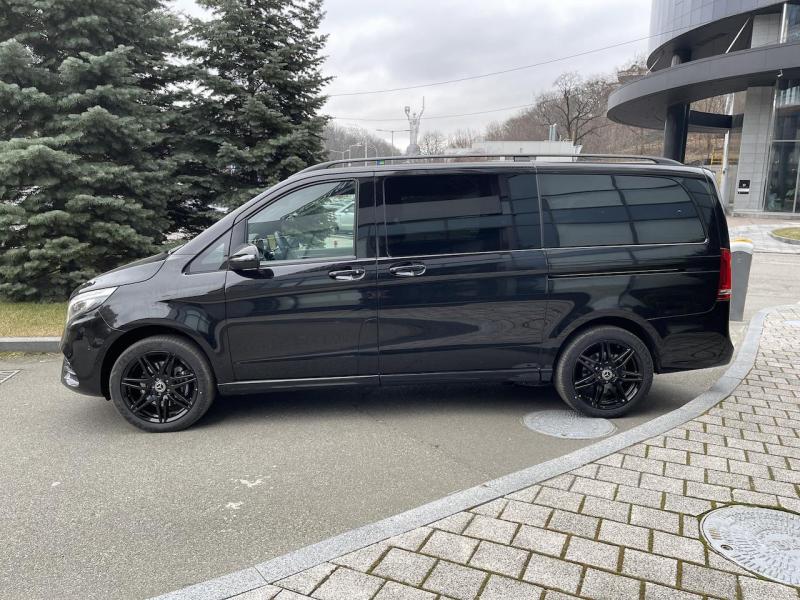 Купить Mercedes-Benz V 300D AMG Long 4matic дизель 2023 id-1006322 в Киеве, Фото №[delta]