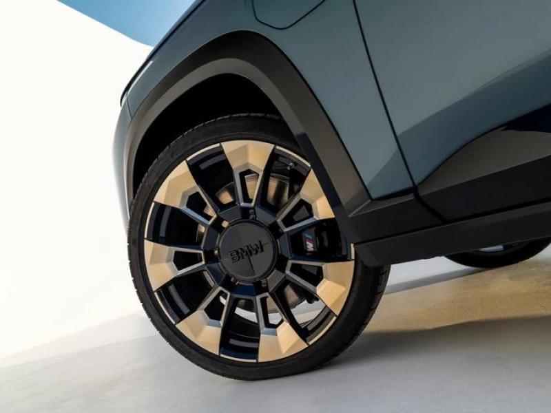 Купить BMW XM гибрид 2025 id-1006331 в Киеве, Фото №[delta]