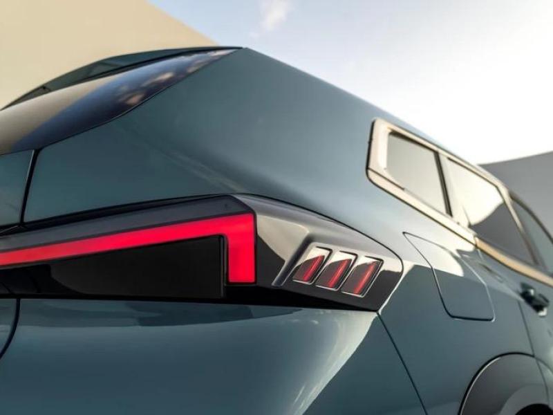 Купить BMW XM гибрид 2025 id-1006331 в Киеве, Фото №[delta]