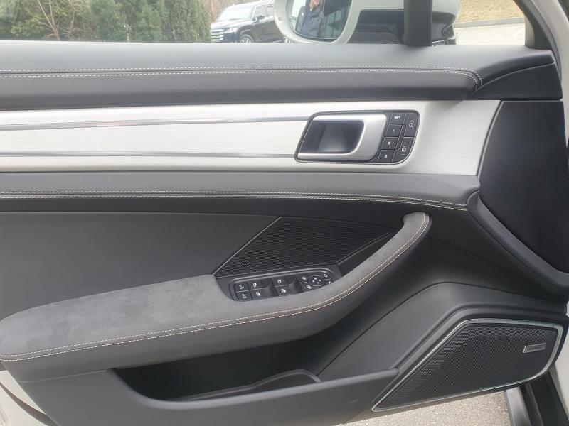 Купить Porsche Panamera GTS бензин 2023 id-1006341 в Киеве, Фото №[delta]